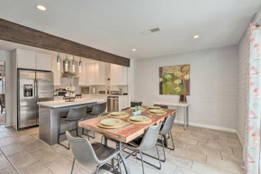 Chic Scottsdale Home with Balcony, Walk to Old Town!